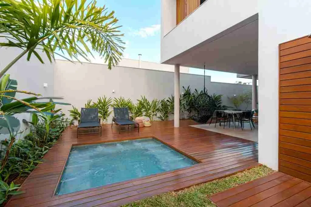 Small Backyard, Big Impact: Creative Pool Ideas for Compact Spaces